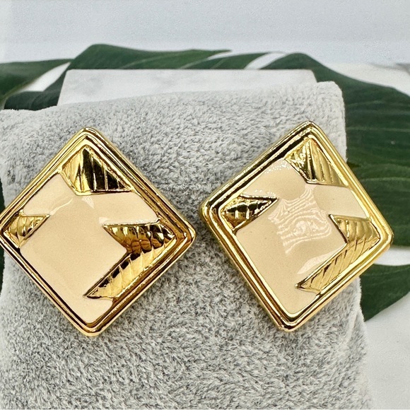Vintage Monet Clip-On Earrings 1980s Signed Cream Enamel and Gold-tone Geometric - Picture 3 of 8